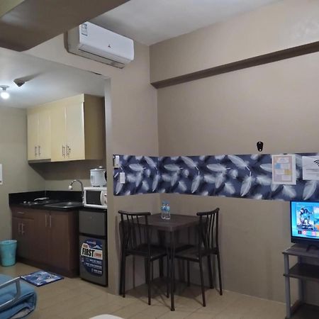 Henry'S Newport Condotel Pasay Exterior foto