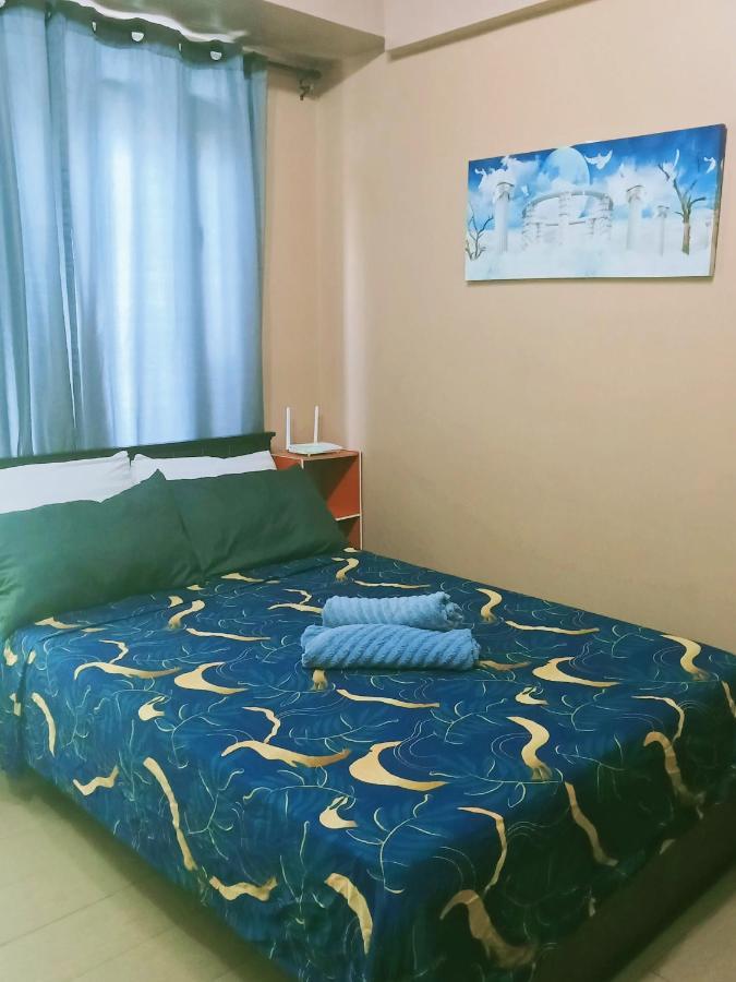 Henry'S Newport Condotel Pasay Exterior foto