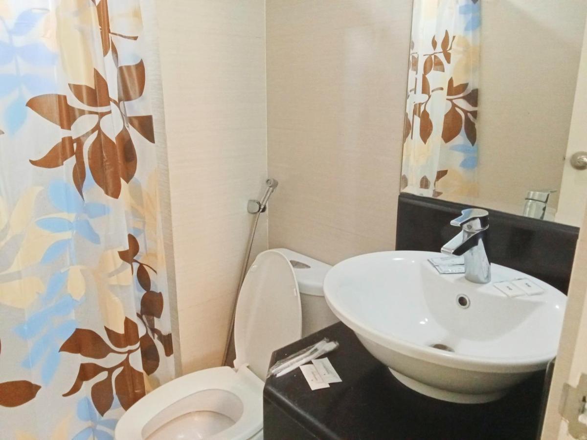 Henry'S Newport Condotel Pasay Exterior foto