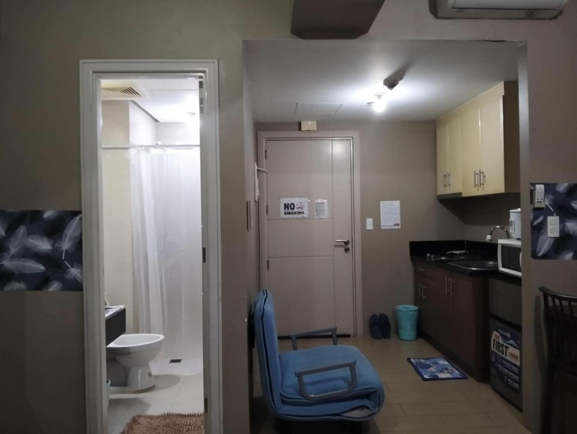 Henry'S Newport Condotel Pasay Exterior foto