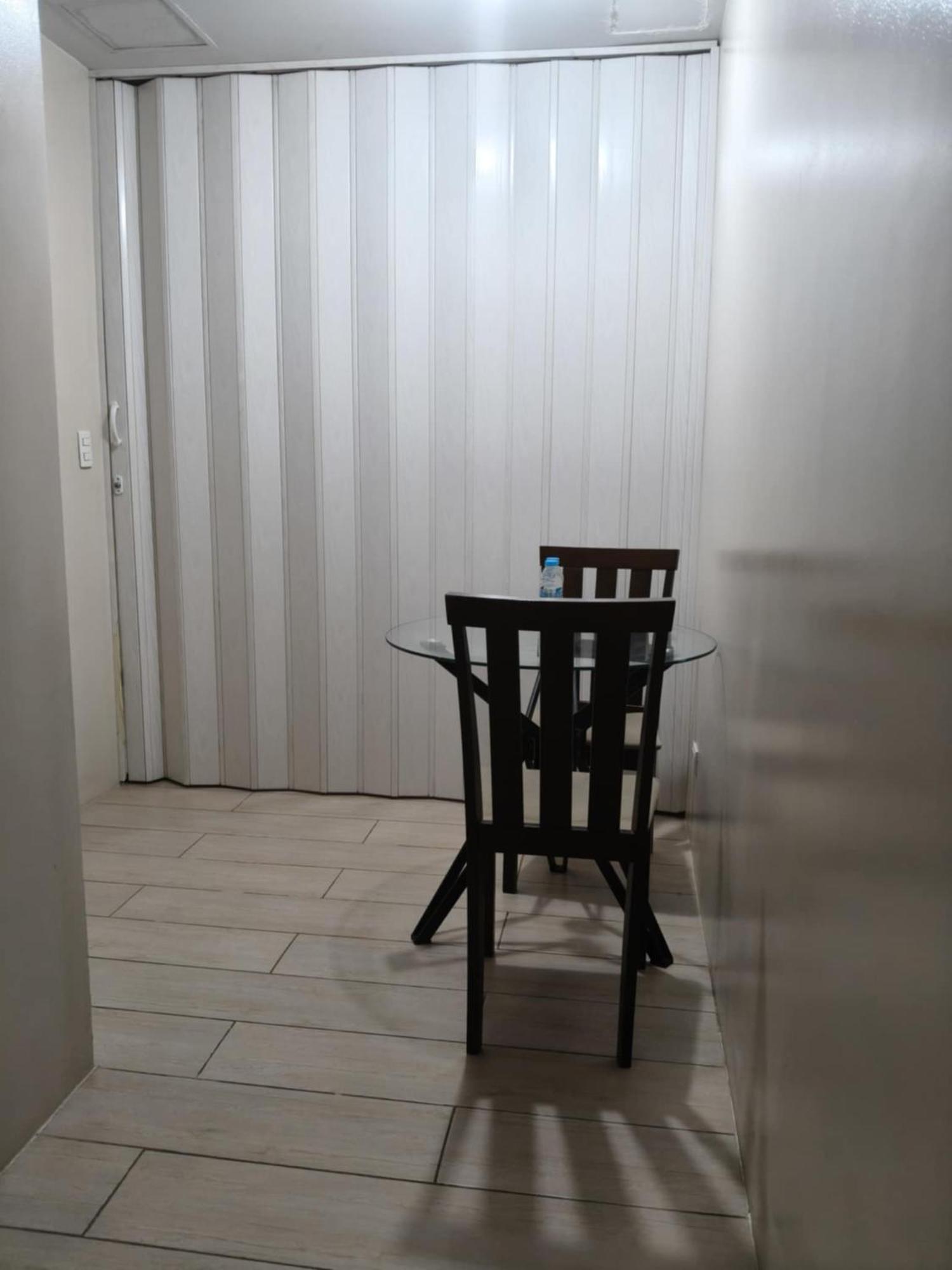 Henry'S Newport Condotel Pasay Exterior foto